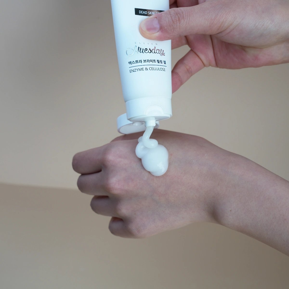 EXTRA BRIGHT PEELING GEL, Eleven Huesday